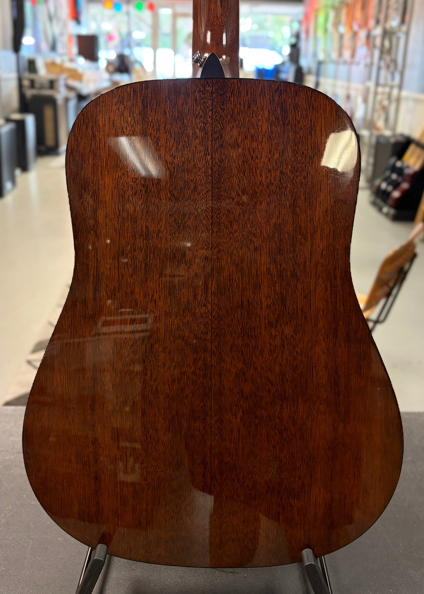 Martin D-18
