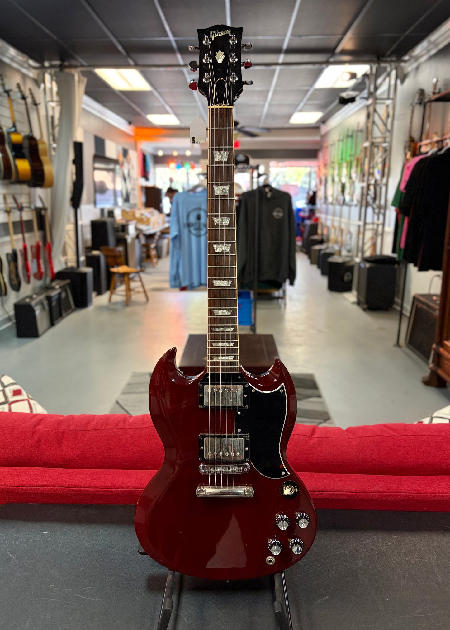 Gibson “Pre-Historic” ‘62 SG Standard Reissue (1986).