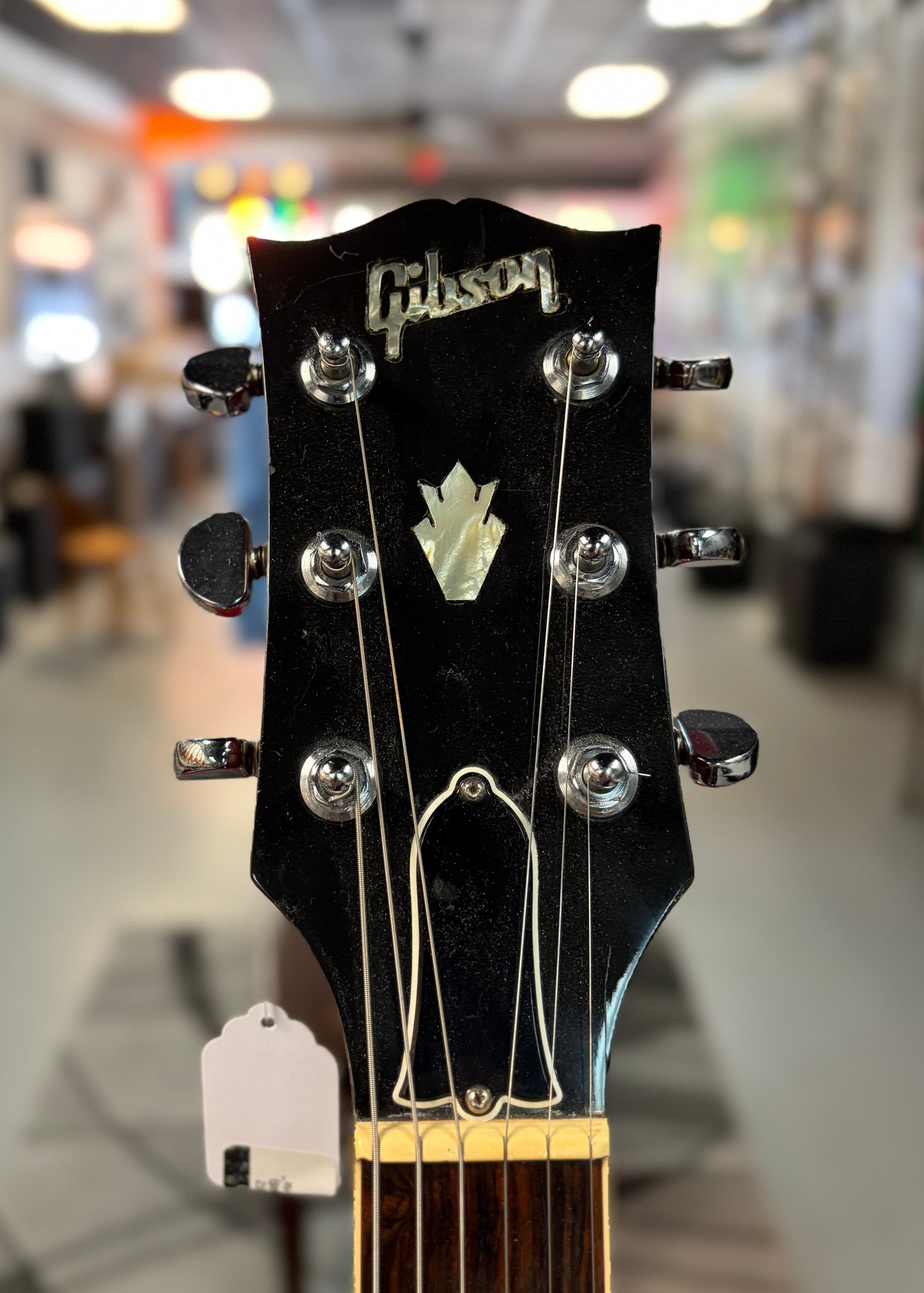 Gibson “Pre-Historic” ‘62 SG Standard Reissue (1986).