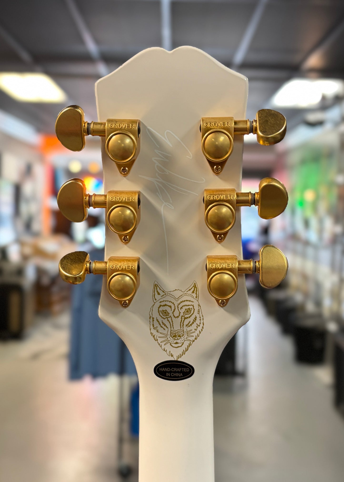 Epiphone Emily Wolfe "White Wolfe" Sheraton