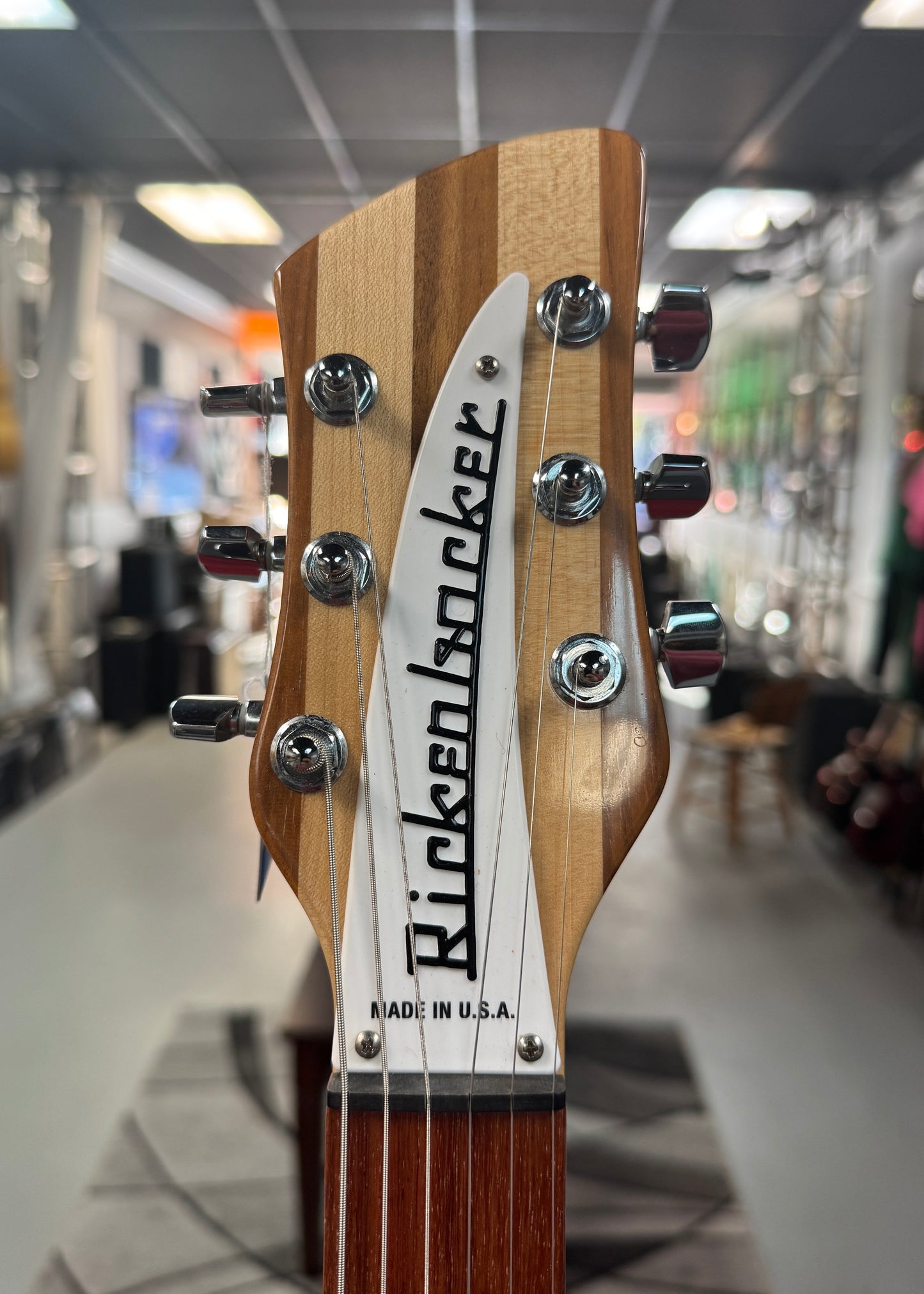 Rickenbacker 330 Thinline